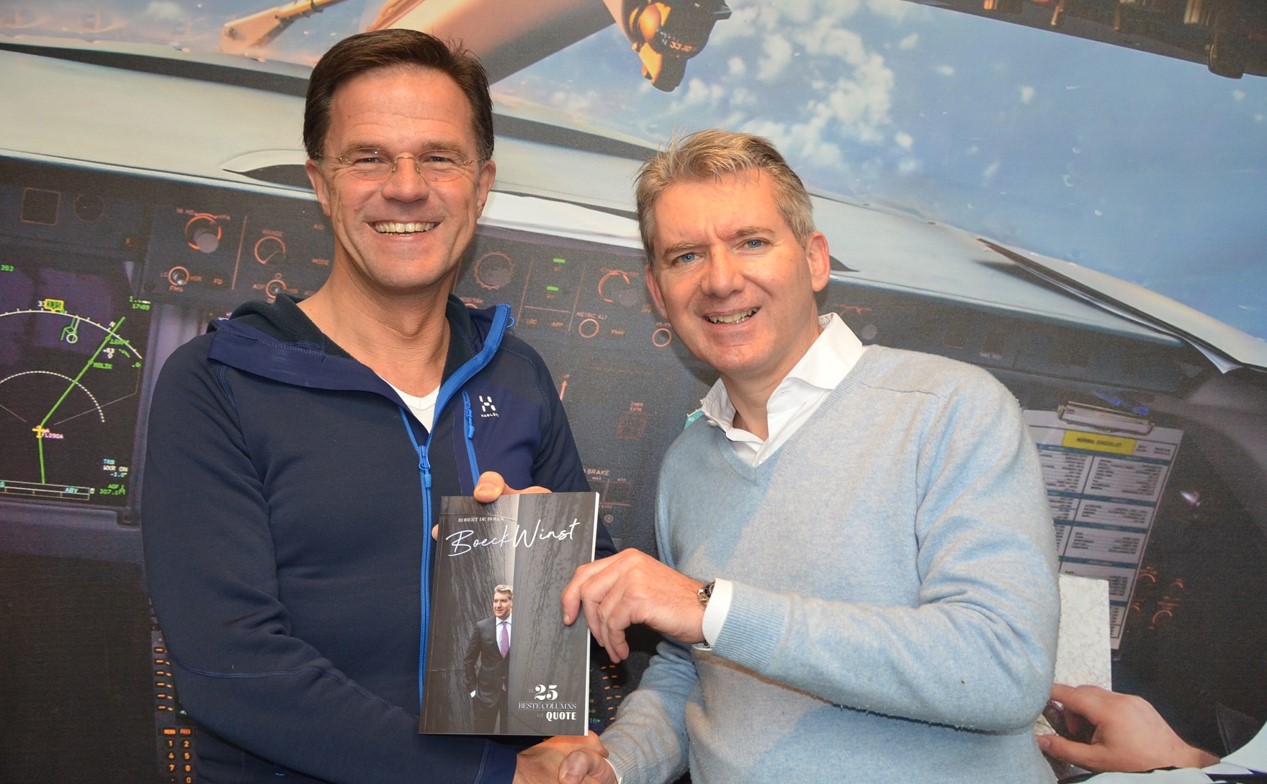 Mark Rutte krijgt Boeckwaarde cadeau