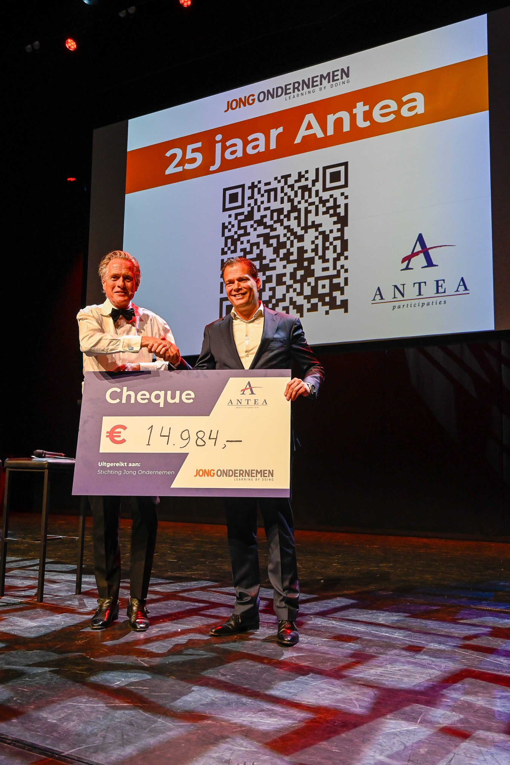 Donatie aan Stichting Jong Ondernemen
